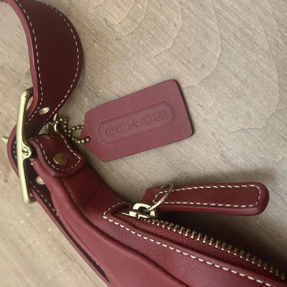 Coach Legacy Zoey Hobo Bag Womens Large Red Leather Zip Top Shoulder Purse 9591